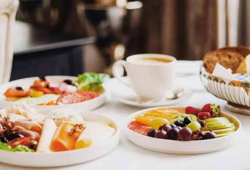 اتاق سوپریور با تخت بزرگ, Kempinski Central Avenue Dubai