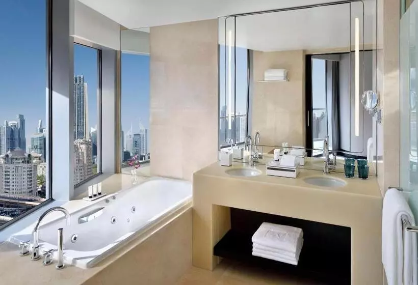 اتاق لوکس با تخت بزرگ, Kempinski Central Avenue Dubai