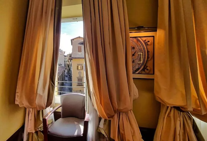 اتاق لوکس با چشم‌انداز شهر, L Orologio Firenze   Wtb Hotels
