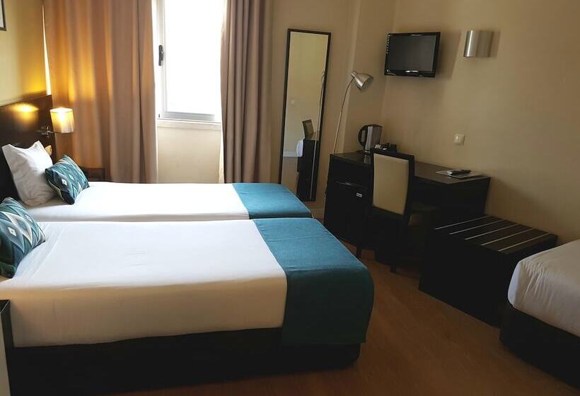 Standard Triple Room, Lisbon City Hotel By City Hotels