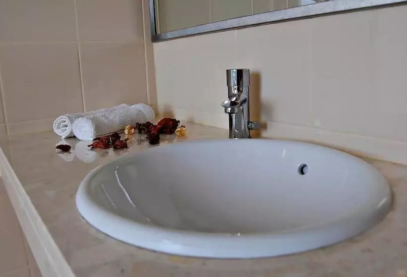 سوییت جونیور, Lisbon City Hotel By City Hotels