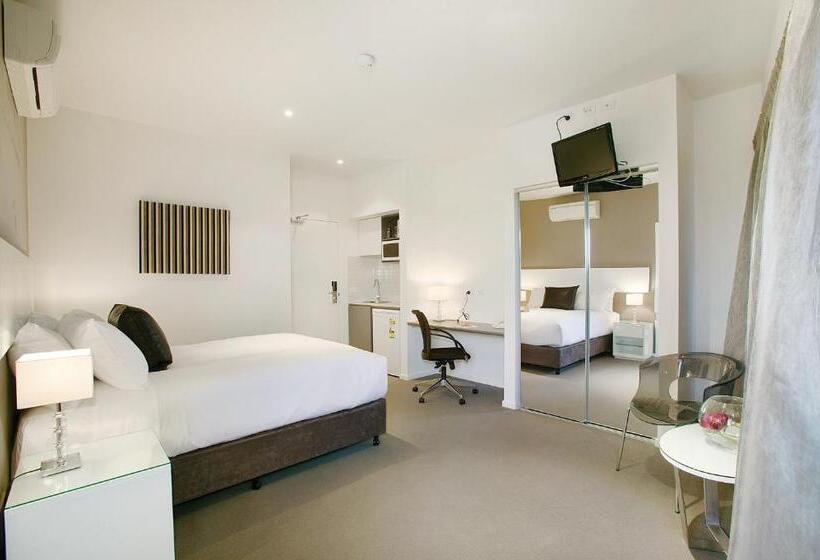 Номер Стандарт, Punthill Oakleigh