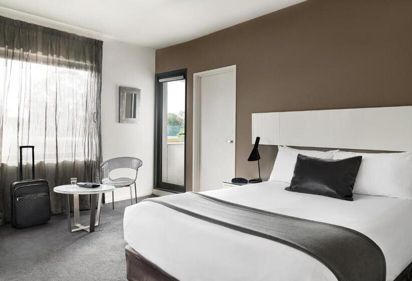 Номер Стандарт, Punthill Oakleigh