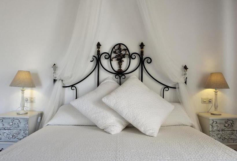 Люкс, Petit Hotel Es Figueral