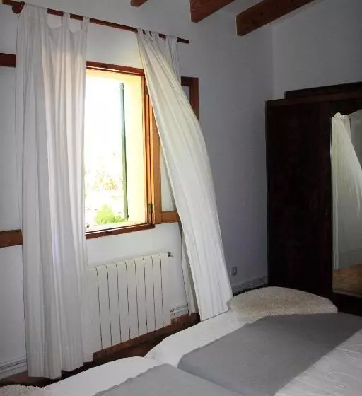 سوییت خانوادگی, Petit Hotel Es Figueral