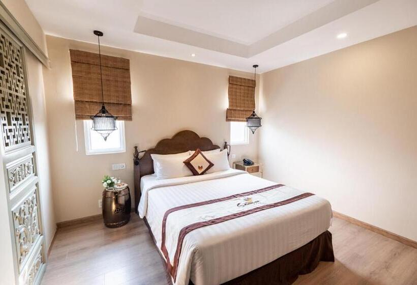 اتاق لوکس, Sanouva Saigon
