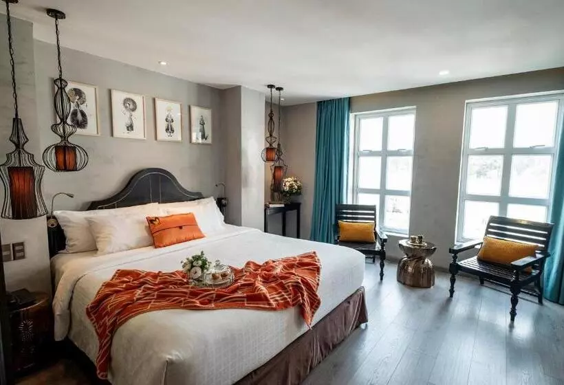 Executive-huone, Sanouva Saigon