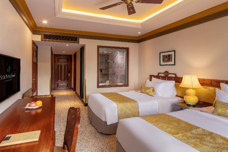 اتاق لوکس, Silk Path Grand Hue