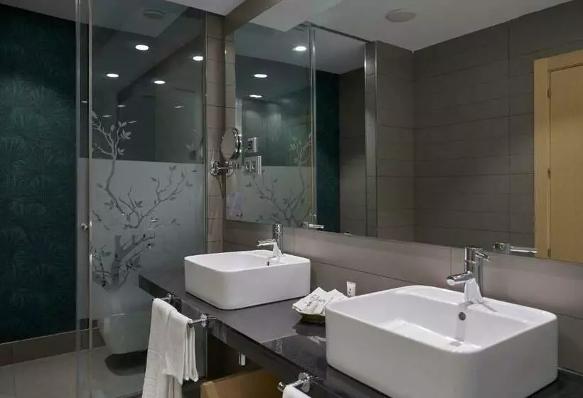 اتاق سوپریور با بالکن, Vincci Selección Posada del Patio