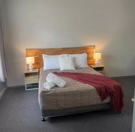 Perhehuone, Lismore Fair Dinkum Motel
