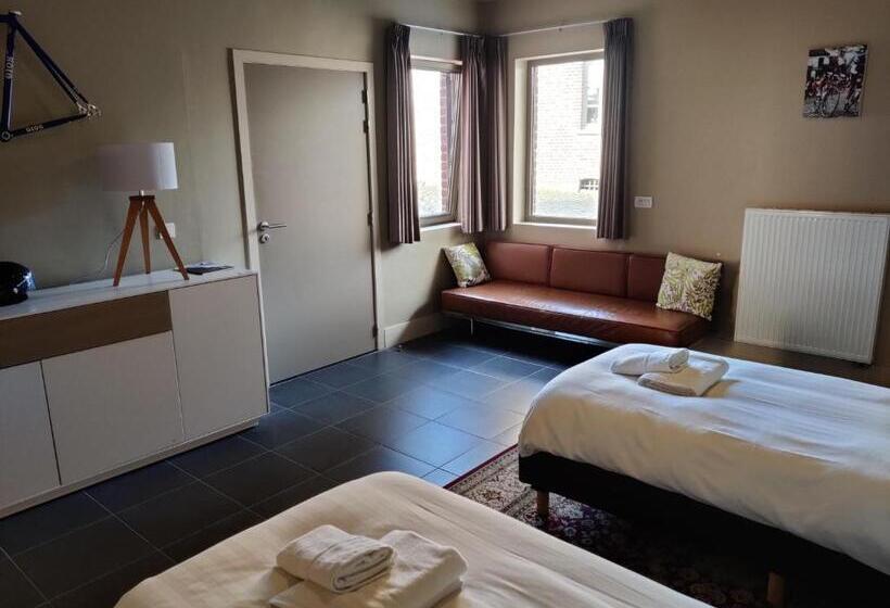 اتاق سوپریور سه تخته, Flandrien