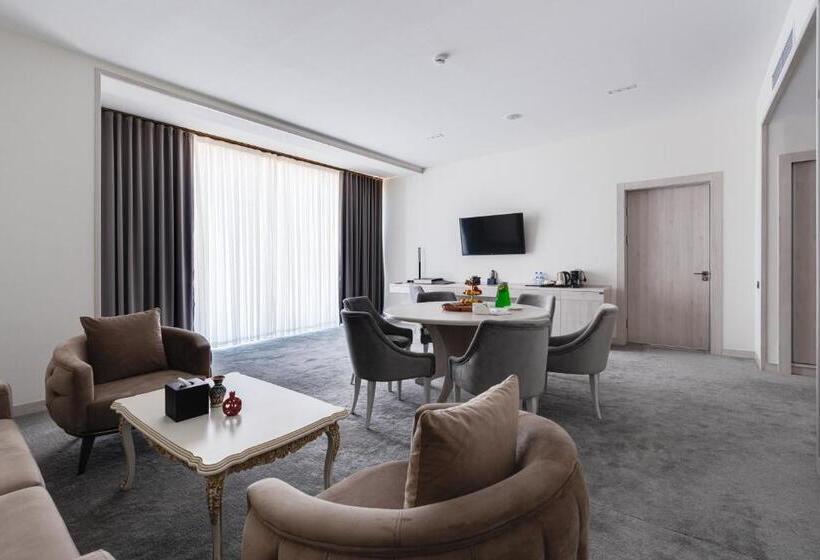 سوییت, Inspiras Tashkent