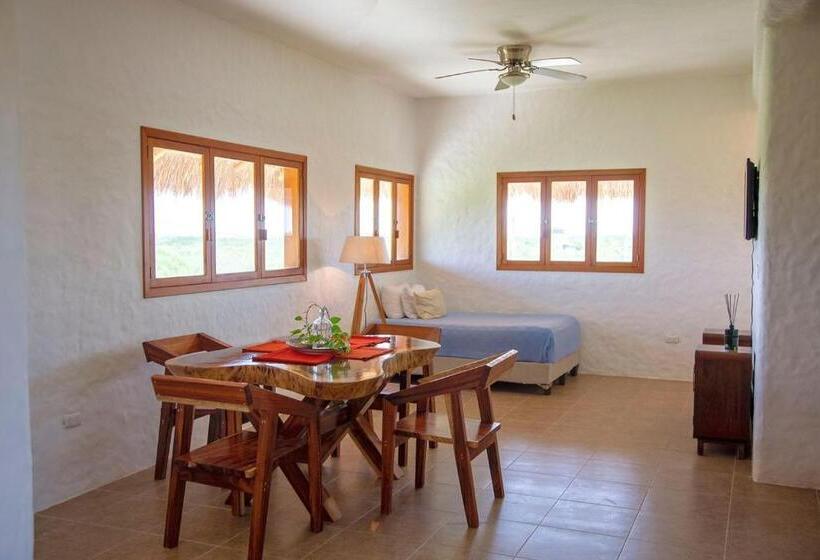 家庭间, Lunada Holbox