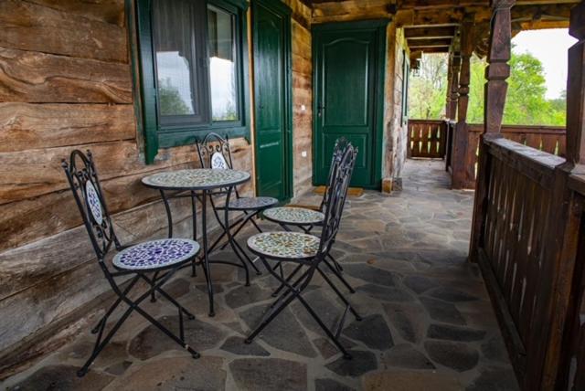 غرفة ديلوكس, Cununa Văilor