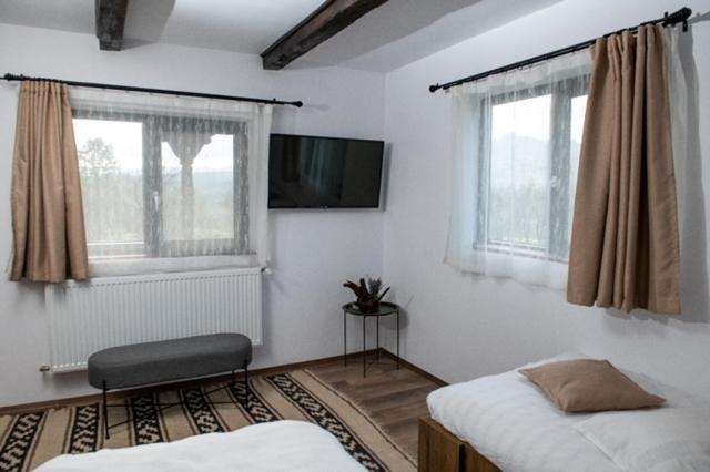 غرفة قياسية, Cununa Văilor