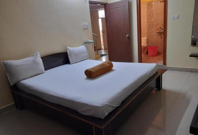 اتاق لوکس, Maruthi Residency Inn L B Nagar