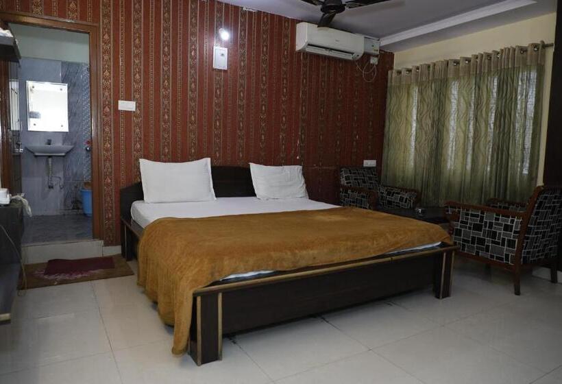 اتاق لوکس, Maruthi Residency Inn L B Nagar