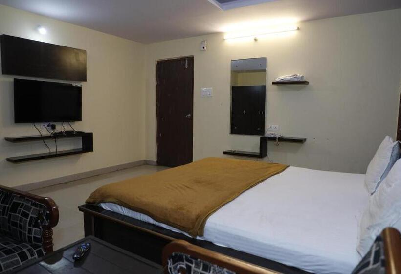 اتاق لوکس, Maruthi Residency Inn L B Nagar