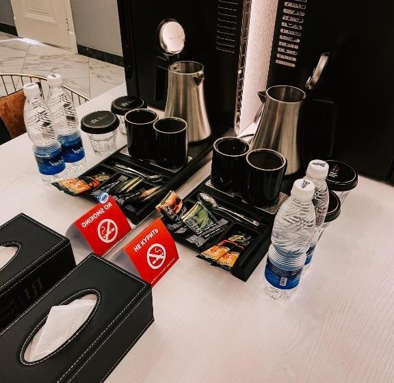 اتاق لوکس با تخت بزرگ, Resident Bishkek