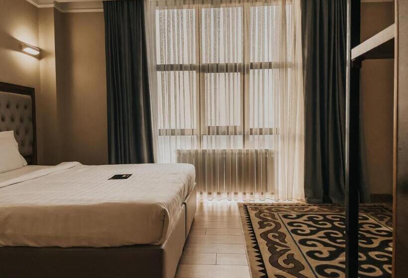 اتاق لوکس با تخت بزرگ, Resident Bishkek