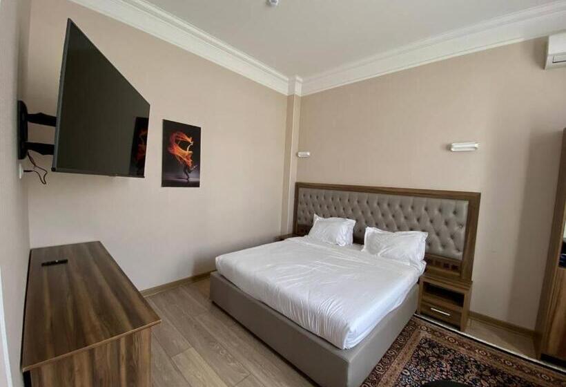 استودیو استاندارد با تخت کینگ, Resident Bishkek