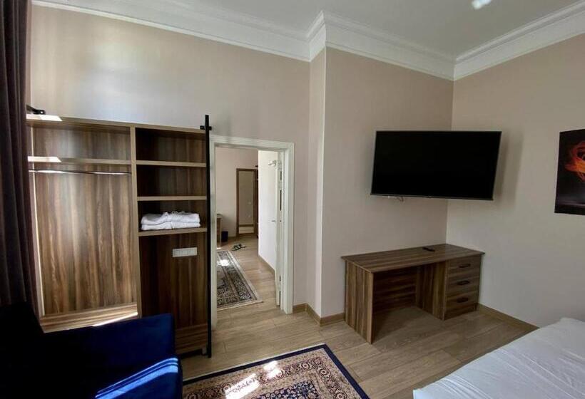 استودیو استاندارد با تخت کینگ, Resident Bishkek