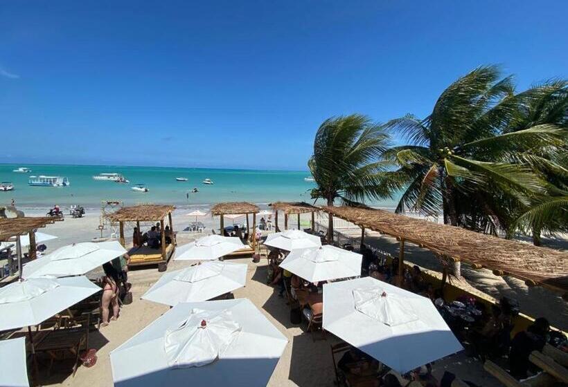 اتاق استاندارد با چشم‌انداز دریا, Barra Lounge