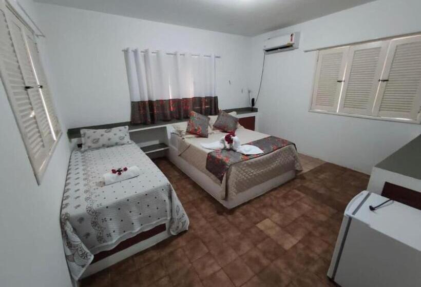 اتاق استاندارد سه نفره, Barra Lounge