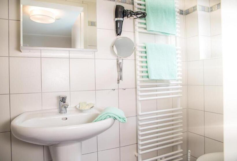 Номер Стандарт, Pension Ursula