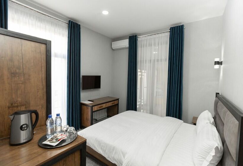 اتاق استاندارد, Merci