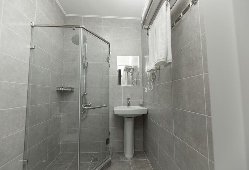 اتاق استاندارد, Merci