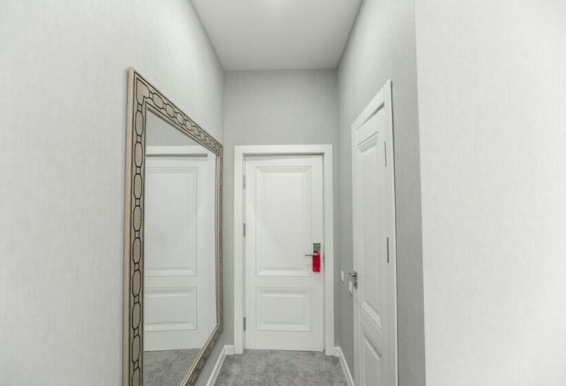 اتاق استاندارد, Merci