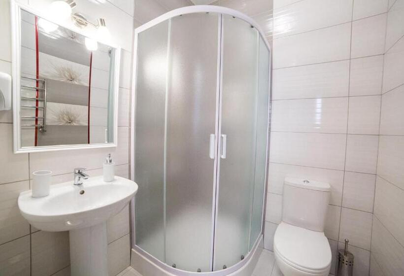 Pokój Standard, Hollywood