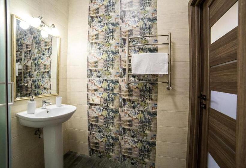 Pokój Czteroosobowy Standard, Hollywood