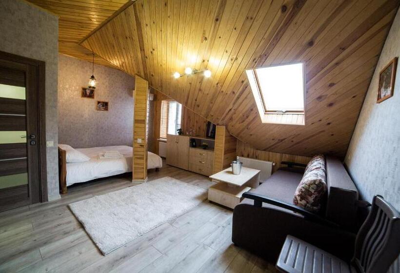 Pokój Czteroosobowy Standard, Hollywood