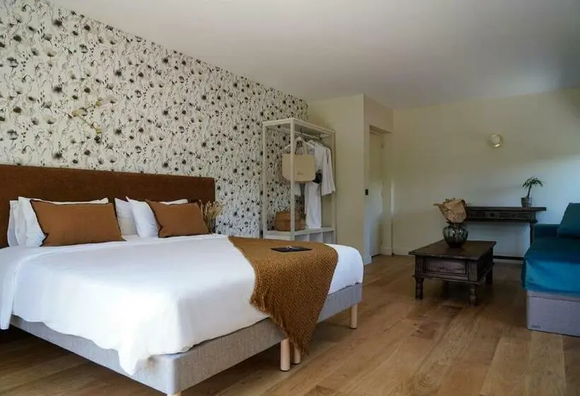 ジュニアスイート, Hôtel Le Mouton Bleu