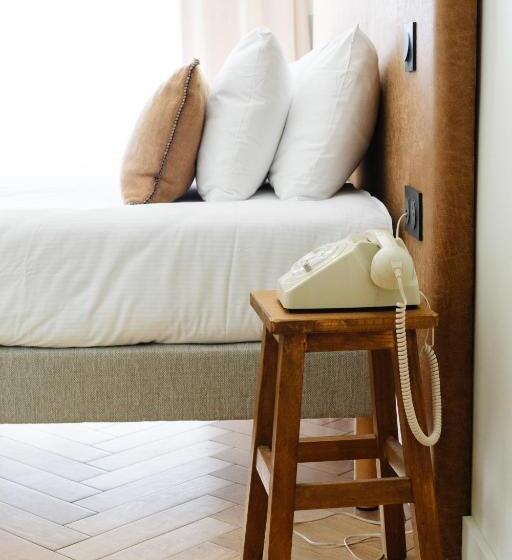 חדר דלוקס נוף לאגם, Hôtel Le Mouton Bleu