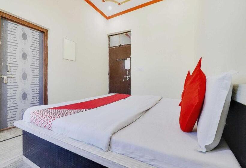 コンフォートトリプルルーム, Oyo 72863 New Satkar