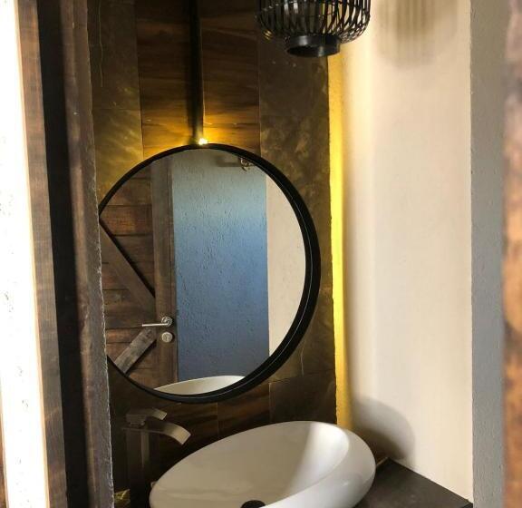 جناح مزود بتراس, Suites Campestres Montebello