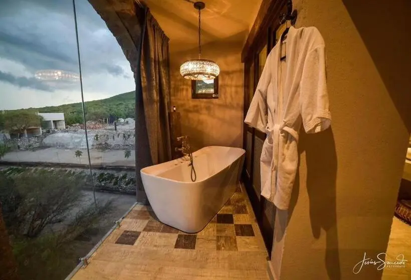 メゾネットスイート, Suites Campestres Montebello