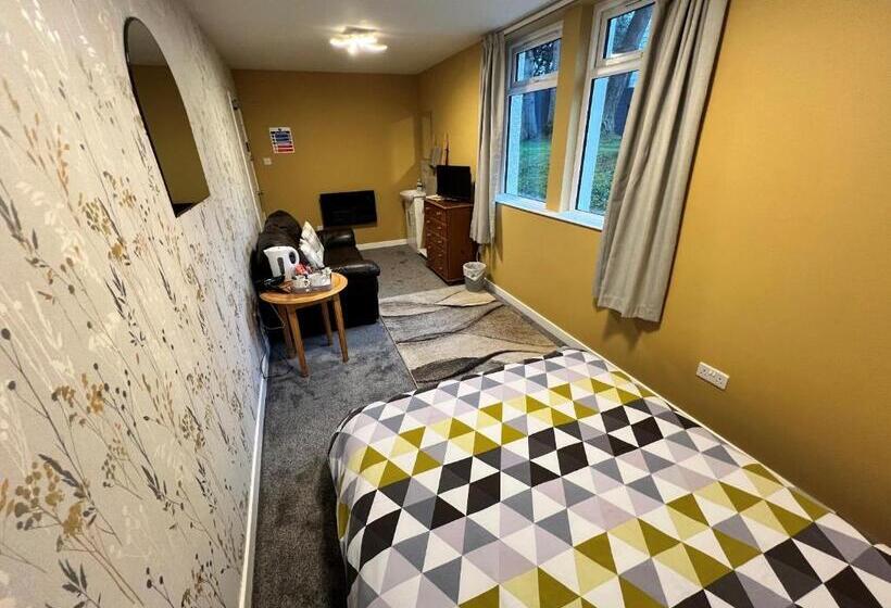 اتاق استاندارد با سرویس بهداشتی مشترک, Rossal House Apartments, Inverness, Highlands