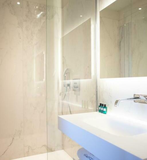 Номер Стандарт в Мансарде, Villas Foch Boutique Hotel & Spa Bordeaux