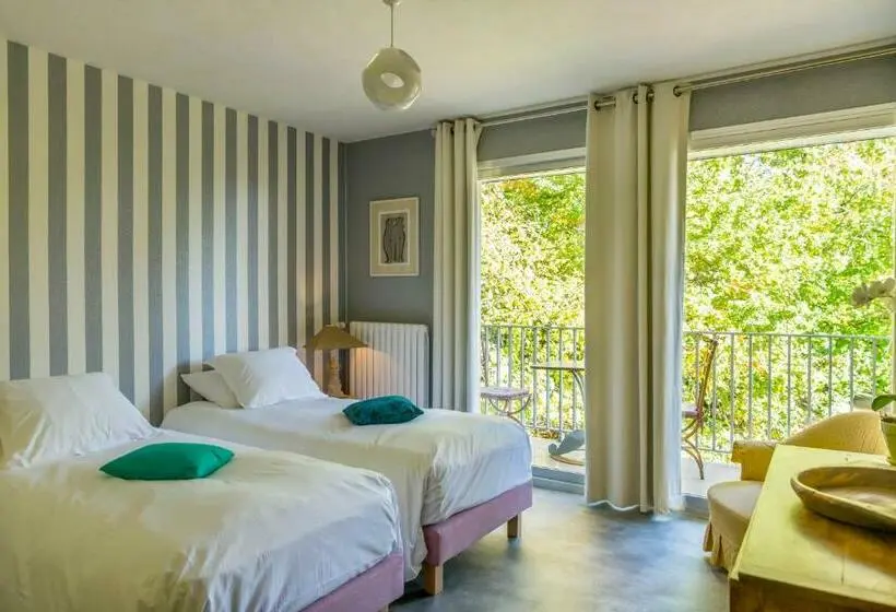 Camera Standard Letto King, La Maison De L Orbière