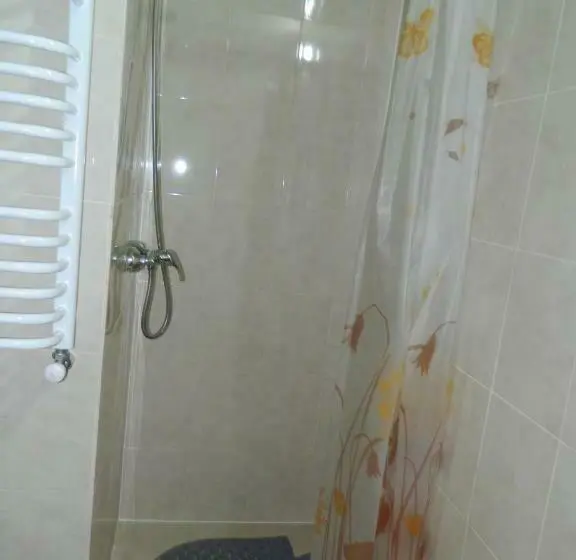 اتاق لوکس با بالکن, у павла