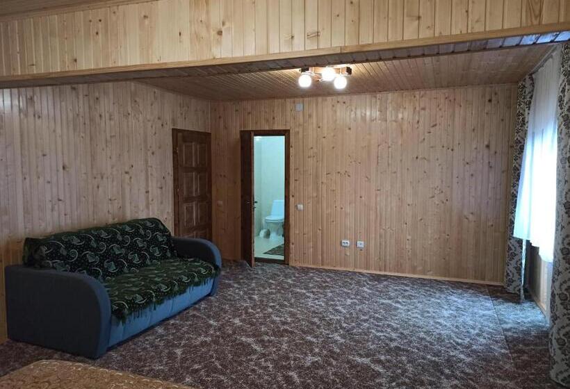 Standard Neljän Hengen Huone Parveke, у павла