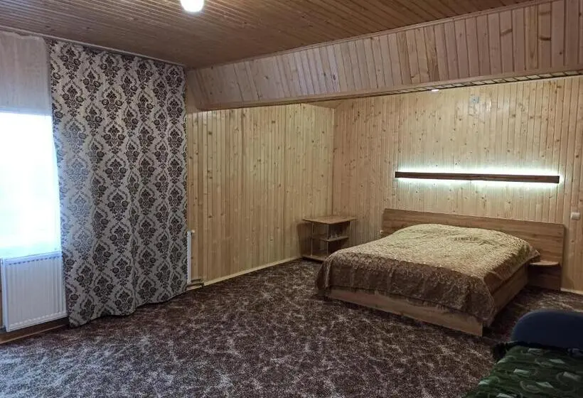 اتاق استاندارد چهارنفره با بالکن, у павла