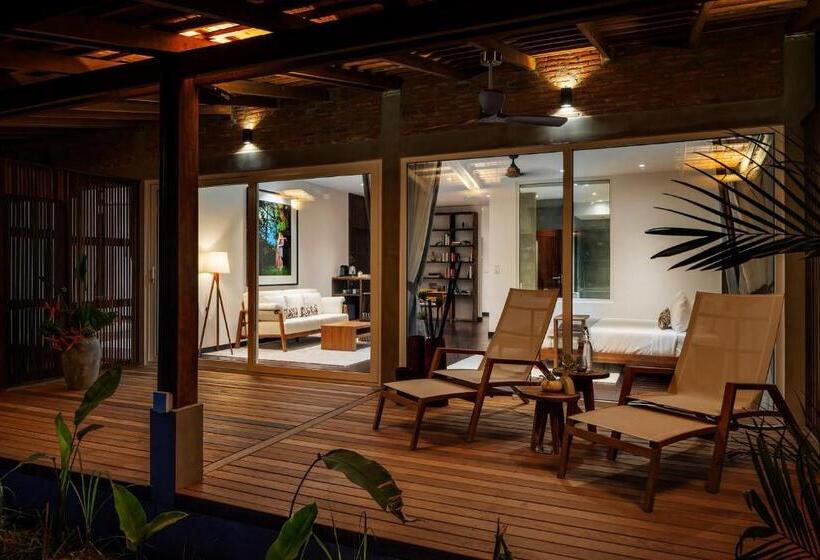 디럭스 방갈로, Farmhouse Resort & Spa