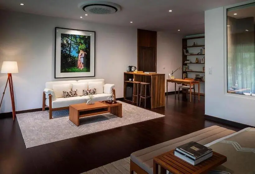 デラックスバンガロー, Farmhouse Resort & Spa
