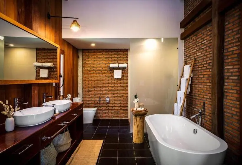 プレミアム　バンガロー, Farmhouse Resort & Spa