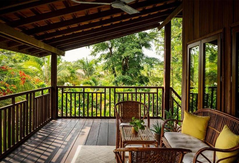 프리미엄 방갈로, Farmhouse Resort & Spa